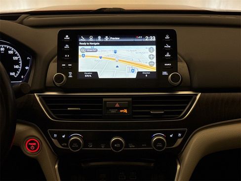 Used 2021 Honda Accord Touring image 16