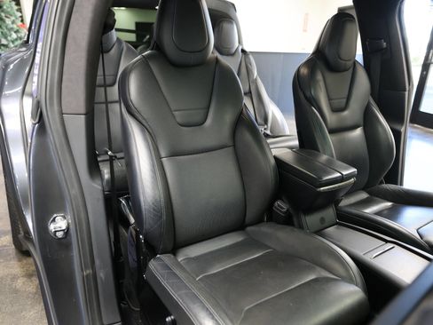 Used 2016 Tesla Model X 90D AWD/4WD image 33