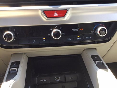 Used 2021 Kia Telluride S AWD/4WD image 36