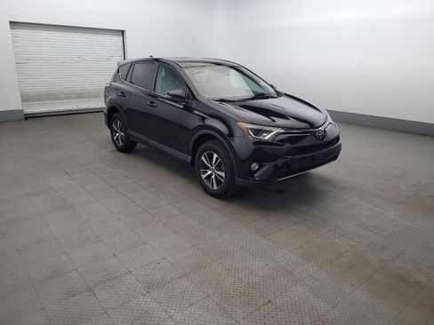 Used 2018 Toyota RAV4 XLE AWD/4WD image 13