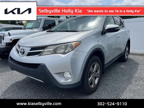 Used 2015 Toyota RAV4 XLE FWD image 1