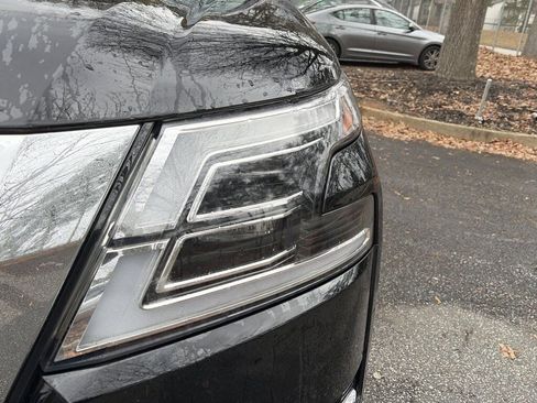 Certified 2024 Nissan Armada SL w/ Captain's Chairs Package image 7