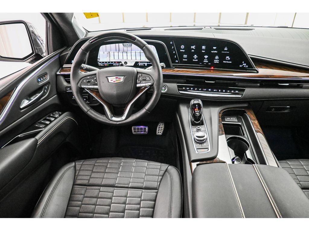 Certified 2024 Cadillac Escalade Sport Platinum w/ LPO, ONYX Package AWD/4WD image 37