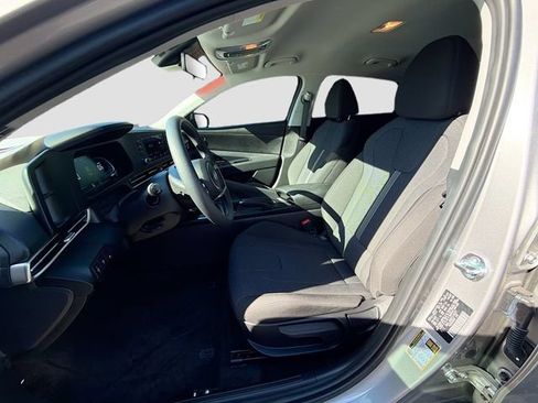 Used 2026 Hyundai Elantra SE FWD image 19