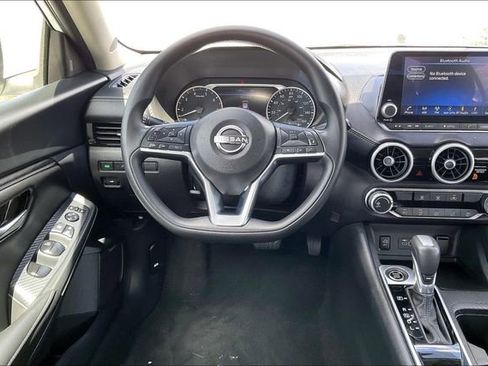 Certified 2025 Nissan Sentra SV FWD image 4