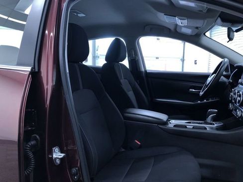 Used 2025 Nissan Sentra SV image 22