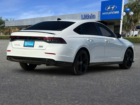 Used 2025 Honda Accord Sport image 3