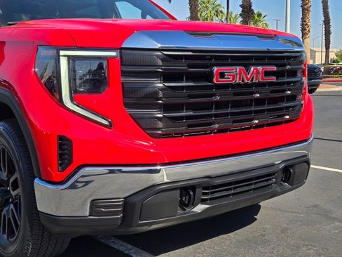 Used 2024 GMC Sierra 1500 Pro AWD/4WD image 8