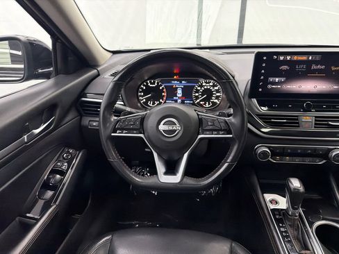 Used 2024 Nissan Altima 2.5 SR w/ SR Premium Package FWD image 22