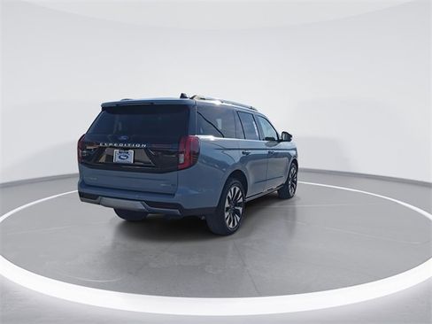 New 2025 Ford Expedition Platinum w/ Driver's Package image 8