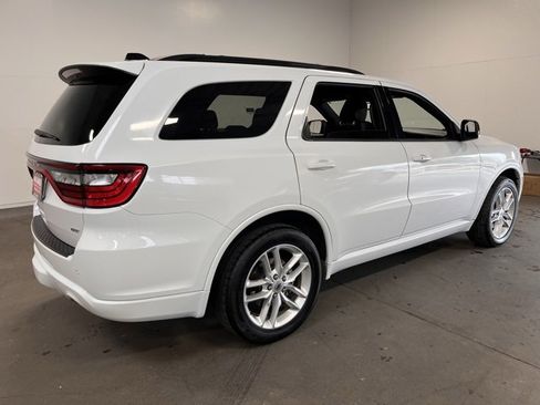 Used 2024 Dodge Durango GT image 3