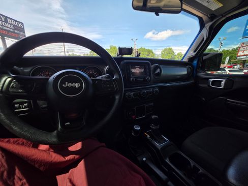 Used 2020 Jeep Gladiator Sport AWD/4WD image 20