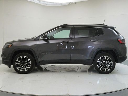 Used 2022 Jeep Compass Limited image 5