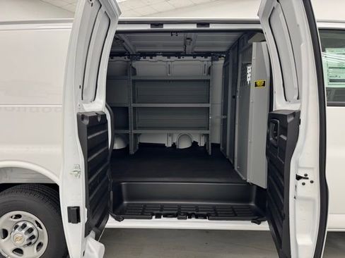 New 2025 Chevrolet Express 2500 Work Van w/ Driver Convenience Package image 24