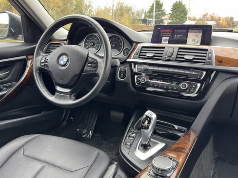 Used 2018 BMW 320i xDrive Sedan image 23