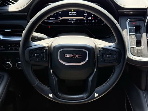 Used 2024 GMC Yukon XL AT4 w/ Technology Package image 14