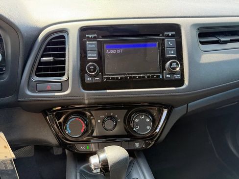 Used 2016 Honda HR-V LX image 12