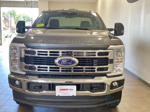 New 2026 Ford F350 XLT w/ FX4 Off-Road Package AWD/4WD image 3