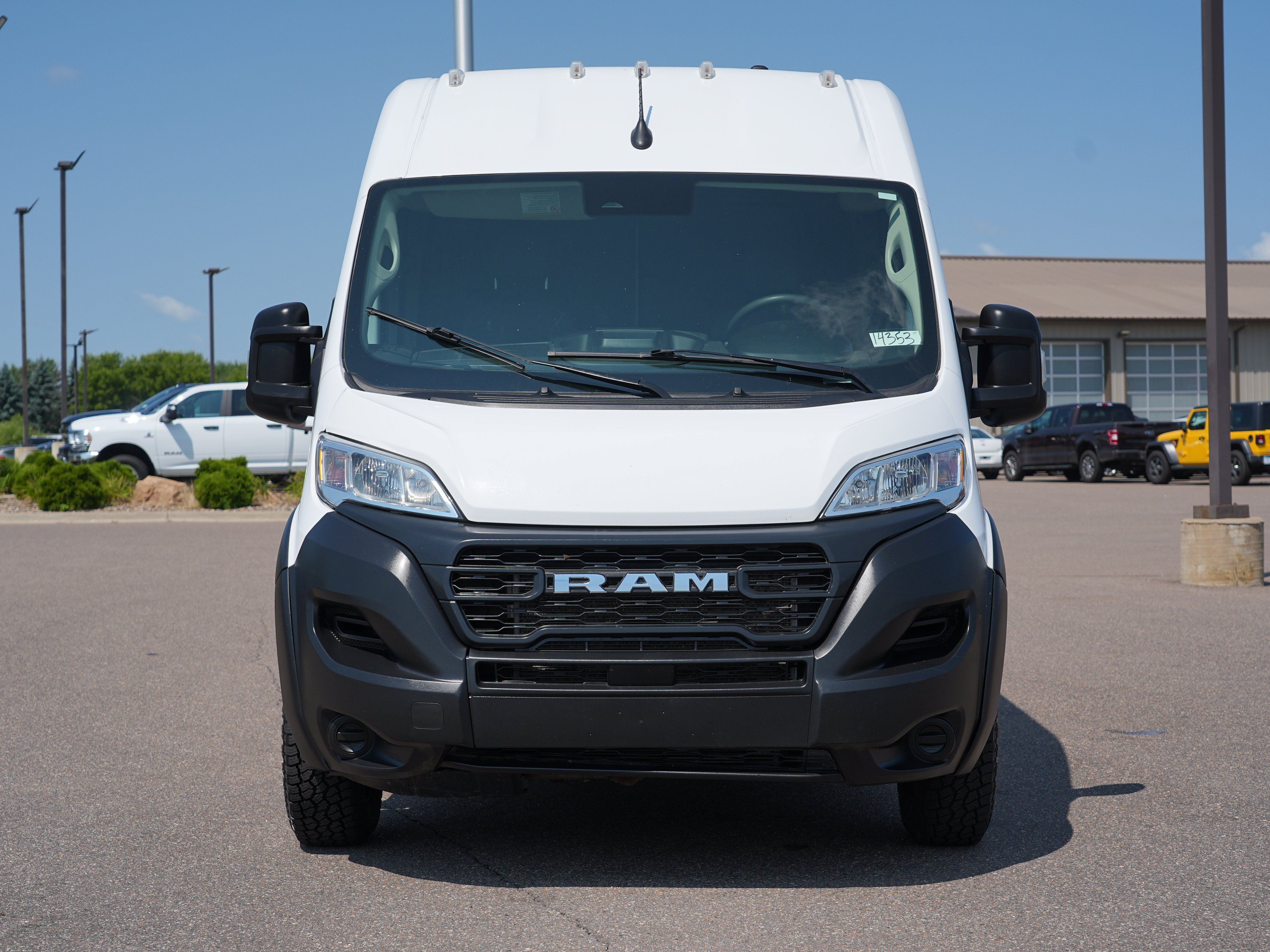 Used 2023 RAM ProMaster 2500 FWD image 8