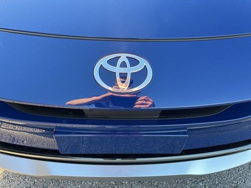 New 2026 Toyota Prius Plug-In Hybrid image 36