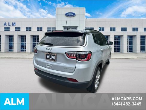 Used 2025 Jeep Compass Limited AWD/4WD image 5