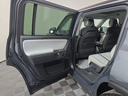 Used 2024 Rivian R1S Adventure AWD/4WD image 17