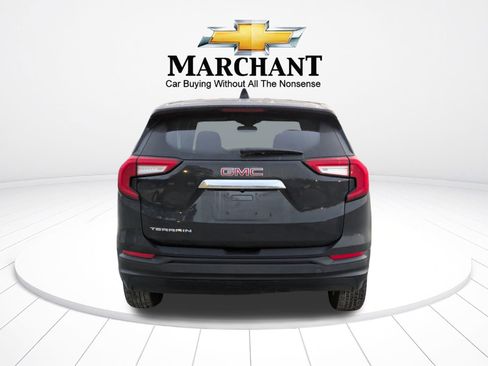 Used 2024 GMC Terrain SLE image 5