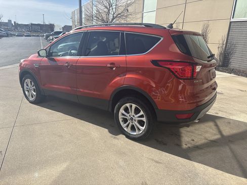 Used 2019 Ford Escape SEL image 8