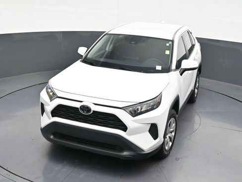 Used 2022 Toyota RAV4 LE AWD/4WD image 23