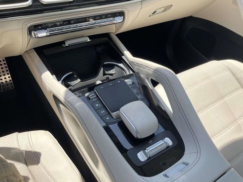 Used 2024 Mercedes-Benz GLS 450 4MATIC image 26