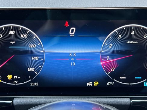 New 2025 Mercedes-Benz GLA 250 image 25