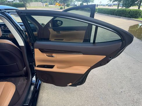 Used 2017 Lexus ES 350 image 17