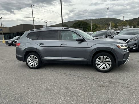 Used 2021 Volkswagen Atlas SEL image 2