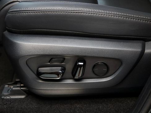 Used 2025 Lexus GX 550 image 40