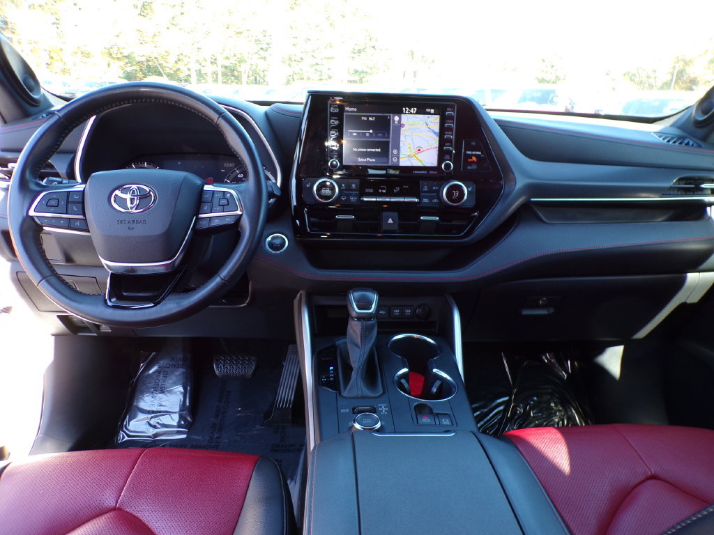 Used 2021 Toyota Highlander XSE AWD/4WD image 19