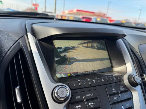 Used 2017 Chevrolet Equinox LT w/ Convenience Package image 30