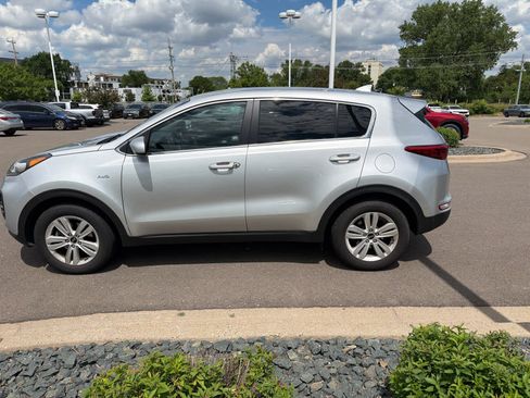 Used 2019 Kia Sportage LX AWD/4WD image 9