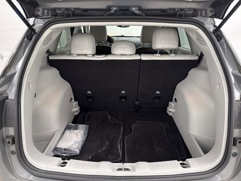 Used 2020 Jeep Compass Limited image 29