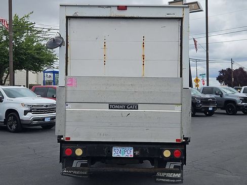 Used 2016 Chevrolet Express 3500 RWD image 5