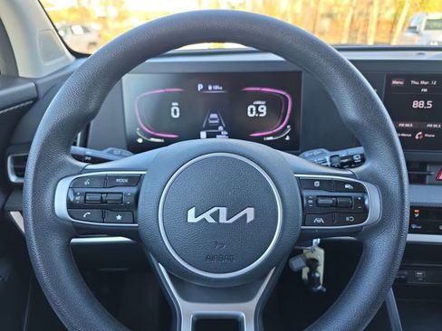 Used 2024 Kia Sportage LX image 20