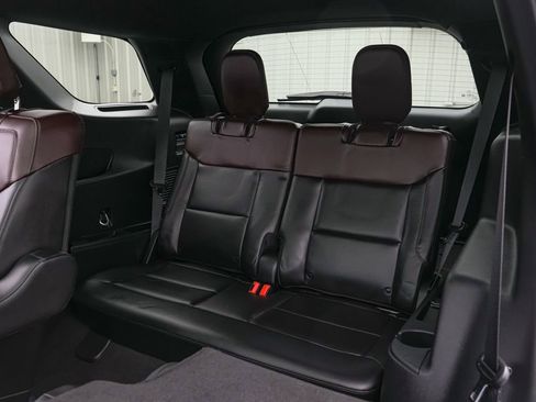 Certified 2023 Ford Explorer Platinum w/ Technology Package image 19