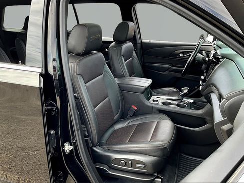 Used 2023 Chevrolet Traverse High Country image 7