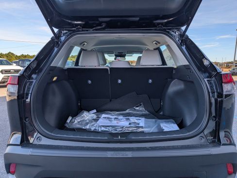 New 2026 Toyota Corolla Cross L image 30