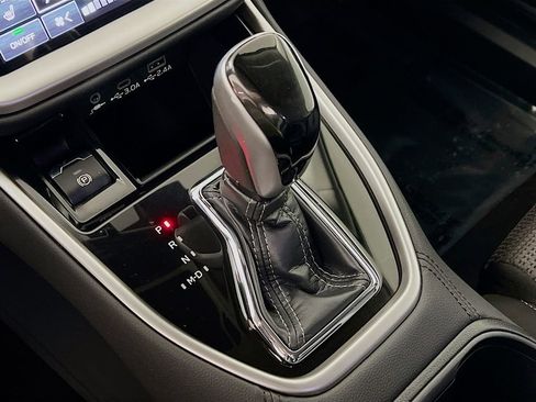 Certified 2025 Subaru Outback Premium image 15