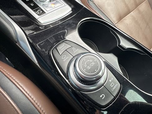 Used 2018 INFINITI QX30 AWD w/ Cafe Teak Theme Package image 23