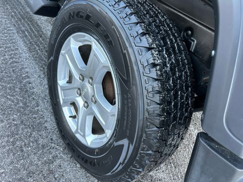 Used 2021 Jeep Wrangler Unlimited Sport image 24