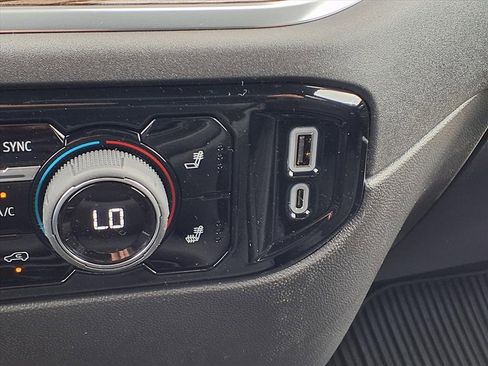 New 2026 Chevrolet Silverado 1500 LT w/ Leather Package image 17