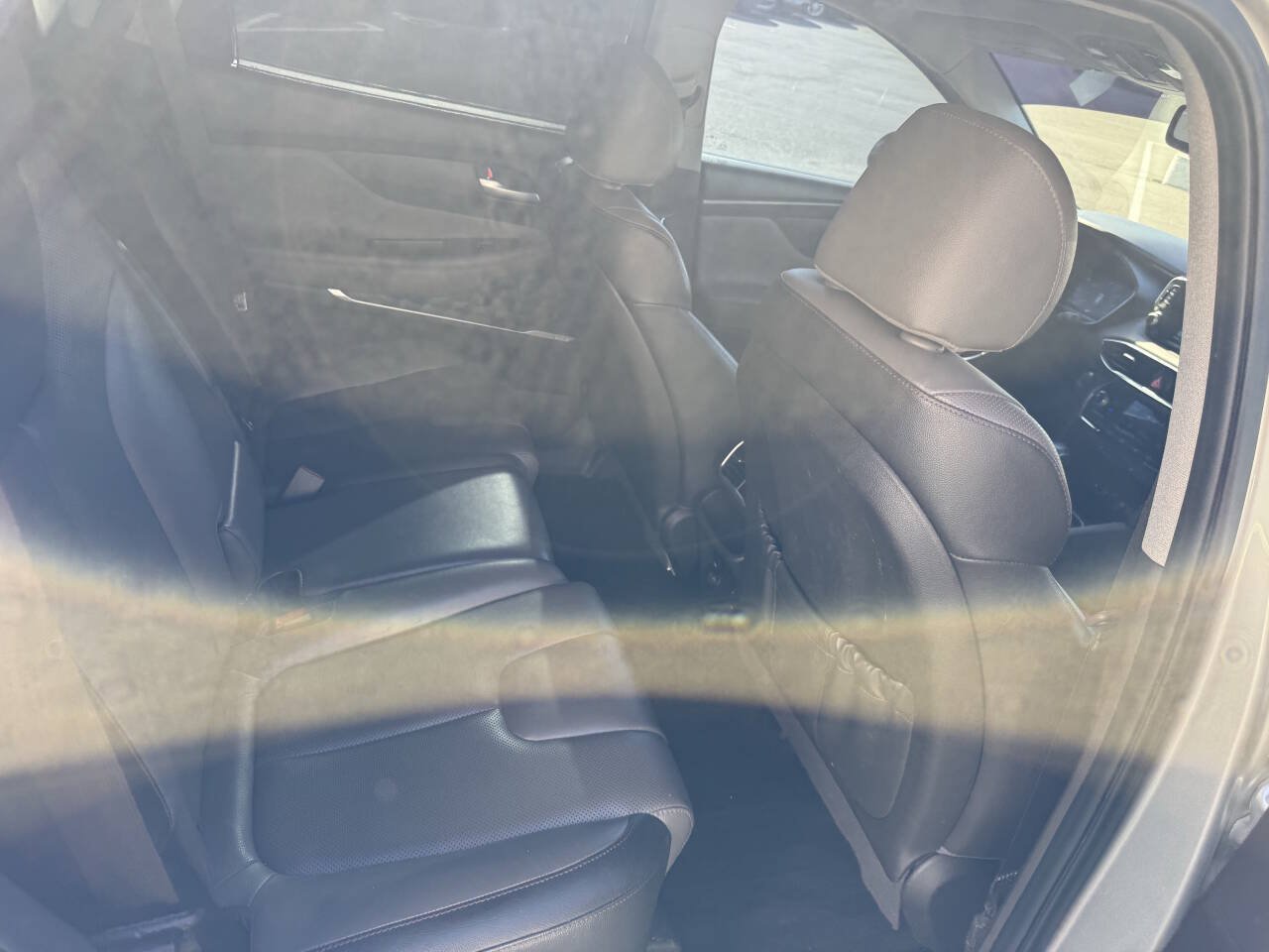 Used 2020 Hyundai Santa Fe SEL w/ Convenience + Premium Package FWD image 16