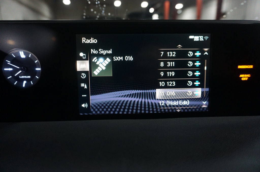 Used 2021 Lexus UX 250h w/ Accessory Package (Z2) AWD/4WD image 11