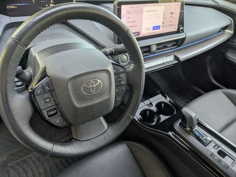 Used 2024 Toyota Prius XLE AWD/4WD image 15